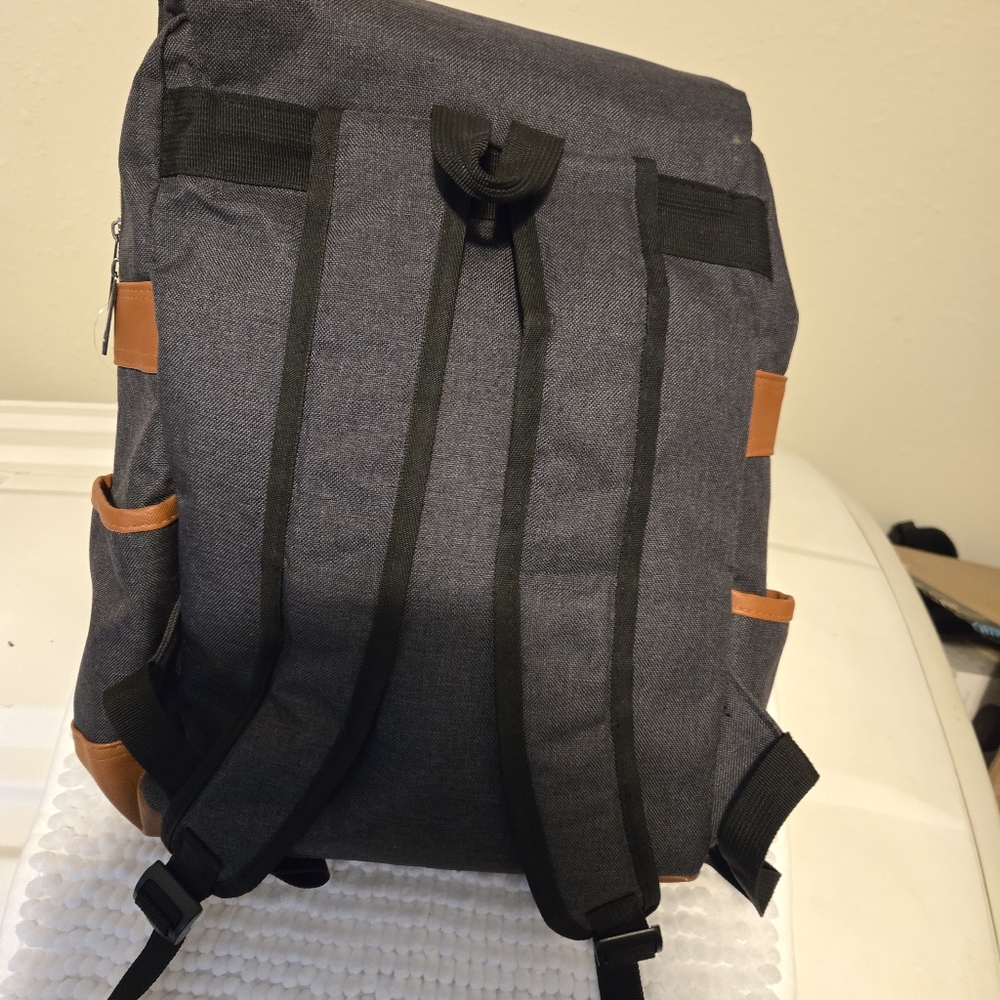 HiTop Back pack - Picture 3 of 11